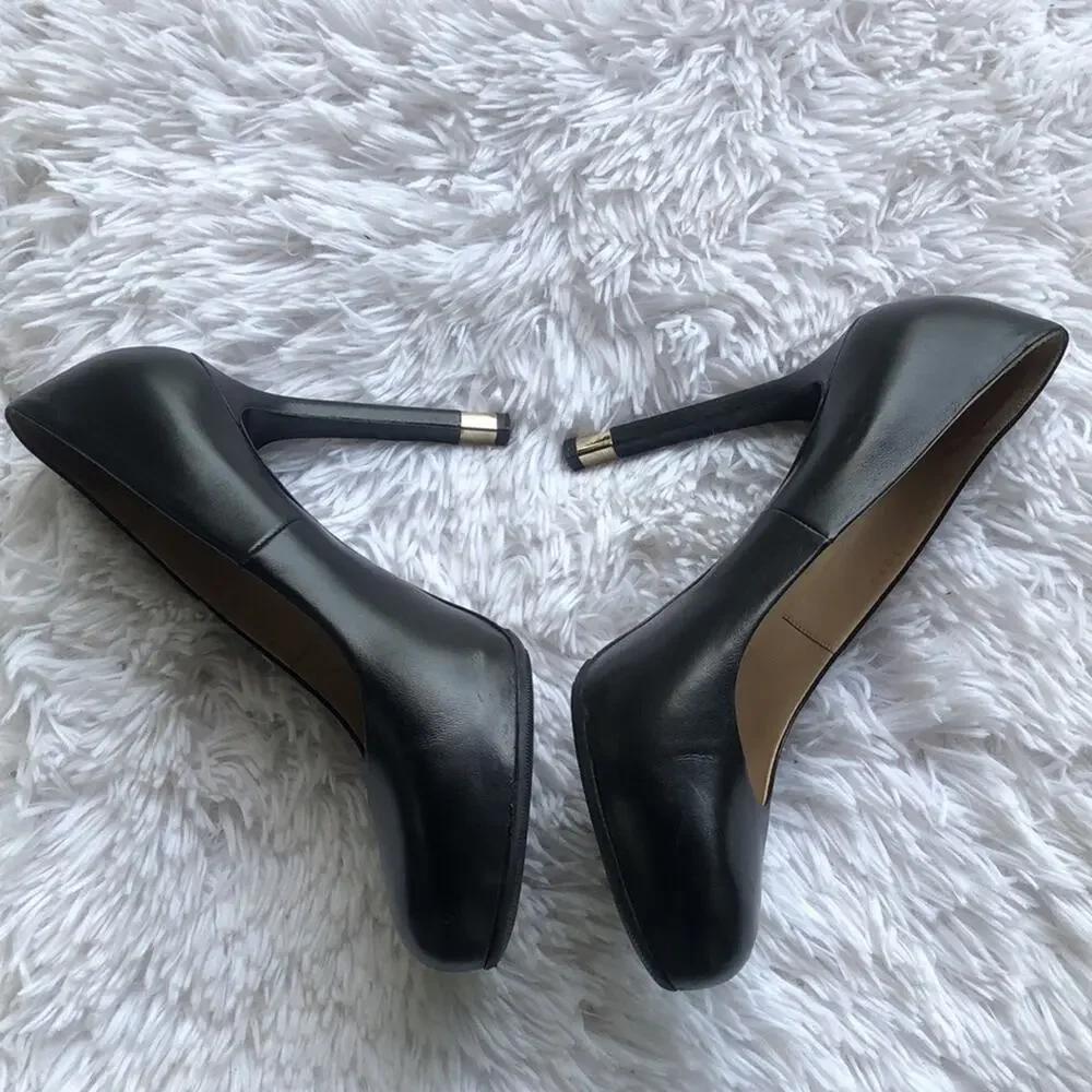 CHANEL title black